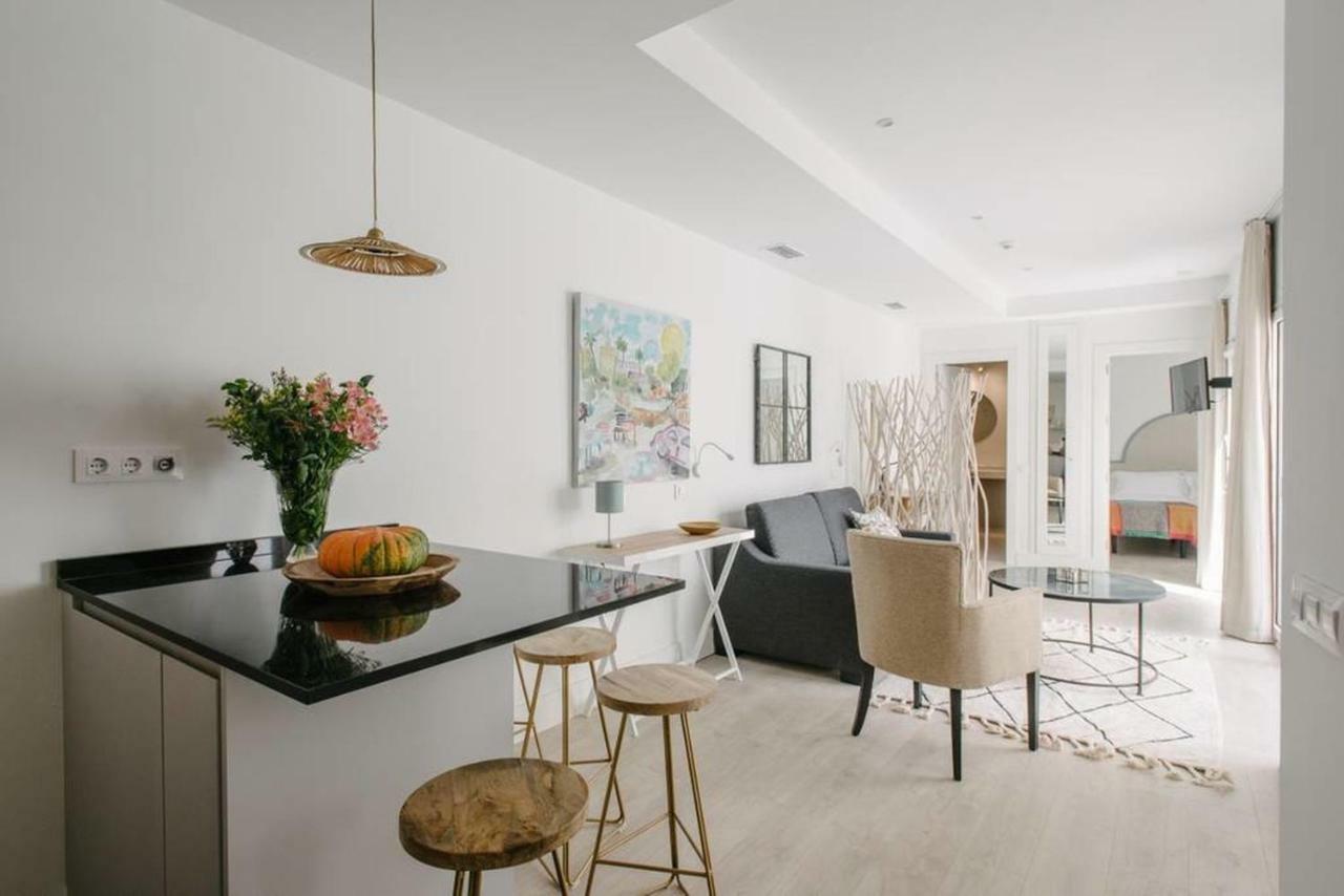 Apartamentos Rg Suites Plaza Del Salvador Sevilla Kültér fotó